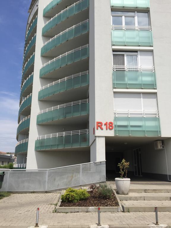 Caraway Apartment ออราแด ภายนอก รูปภาพ